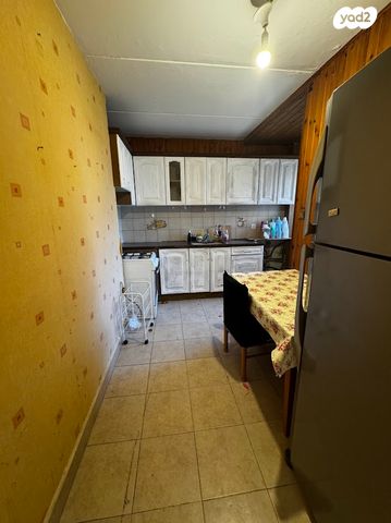 דירה, שדרות זלמן שז"ר 27, עין שרה, נהריה