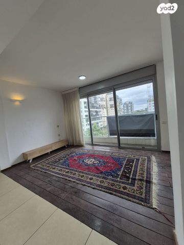 דירה, נווה גן, רמת השרון