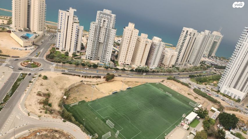 אמנון ליפקין שחק 