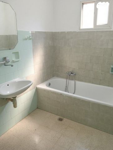 דירה, חביבה רייק, לב העיר, בת ים