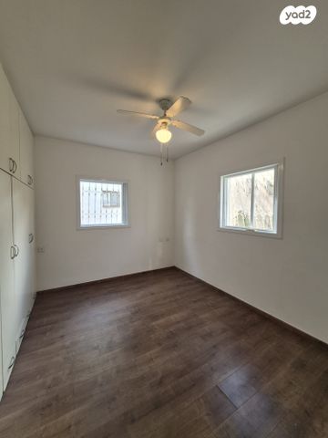 דירה, קרית יערים, רמת השרון