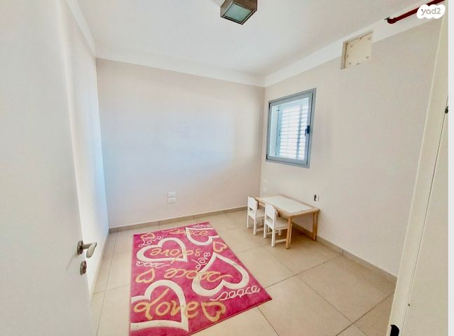 דירה, נווה גן, רמת השרון