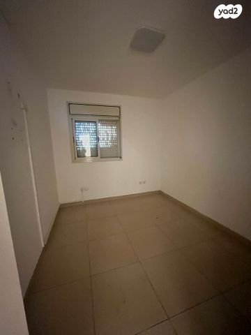 דירה, אסירי ציון 19, קרית שלום, תל אביב יפו