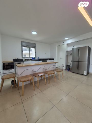 דירה, נווה גן, רמת השרון