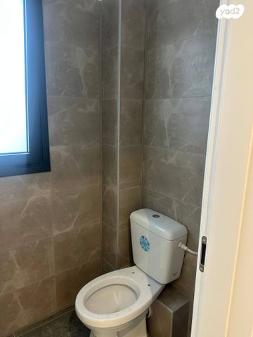 דירה, גן יבנה מערב, גן יבנה