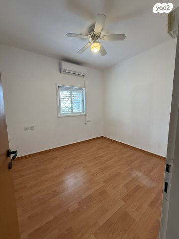 דירה, בית יוסף, רמב"ם, ראשון לציון