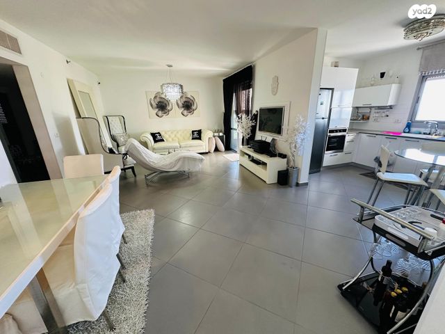 דירה, שדרות דוד בן גוריון 3, הסיטי, אשקלון