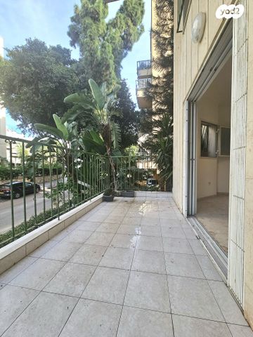 דירה, יוסף צבי 70, אזור הבילויים, רמת גן