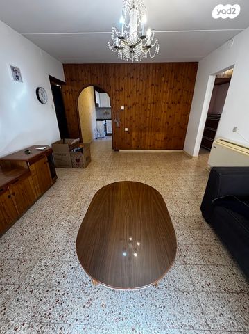 דירה, שדרות זלמן שז"ר 27, עין שרה, נהריה