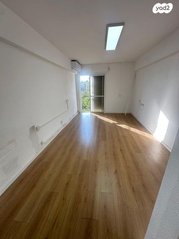 דירה, הרב מיימון 40, נווה שאנן, חיפה