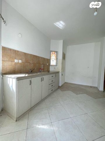 דירת גן, ברק 68, מוצקין הותיקה, קרית מוצקין