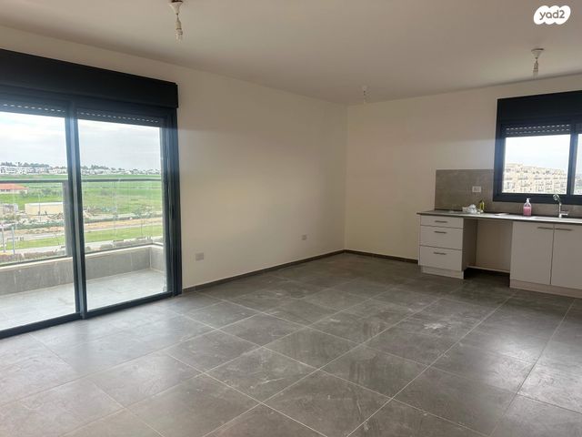 דירה, גן יבנה מערב, גן יבנה