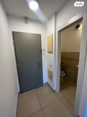 דירה, אסירי ציון 19, קרית שלום, תל אביב יפו