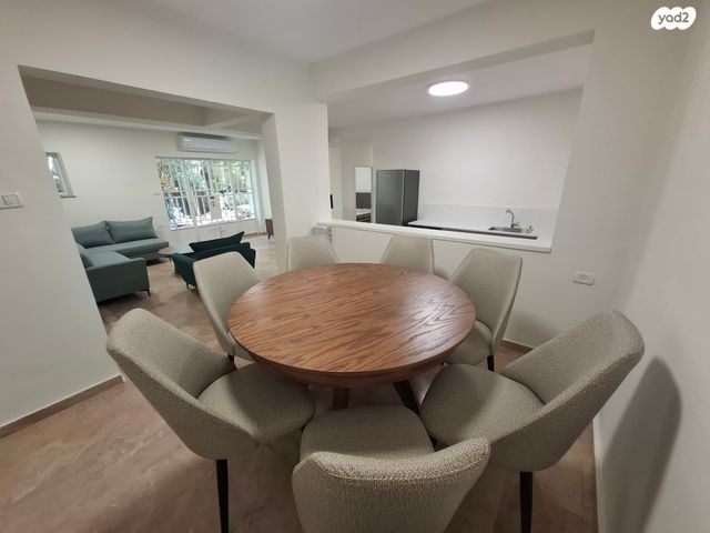 בנימין ד'ישראלי 