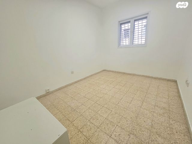 דירה, יוסף צבי 70, אזור הבילויים, רמת גן