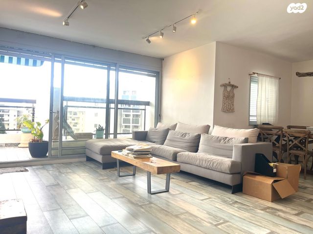 אזורי חן, גימל החדשה