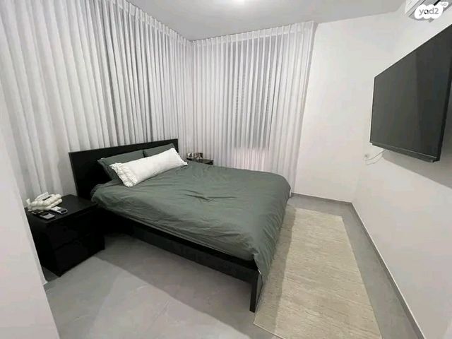 דירה, ביאליק, מרכז, קרית עבודה, חולון