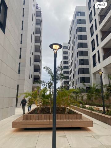 דירה, מאה ושישים, רעננה