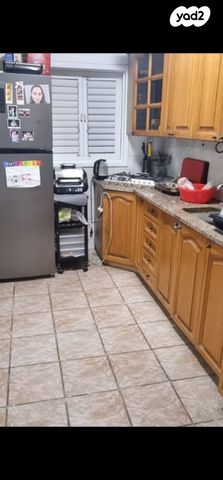 דירה, ישראל בן ציון, דרום מערב ותיק, בת ים