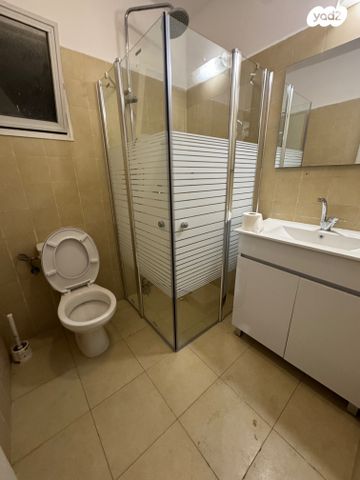 יחידת דיור, בר אילן, יצחק, חדרה