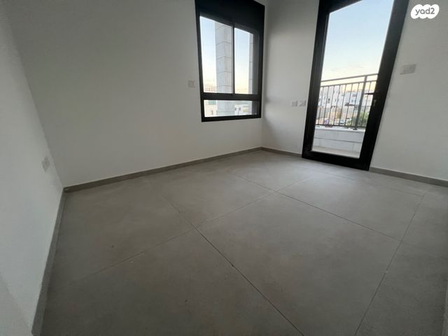 דירה, זכריה הנביא, פסגות אפק, ראש העין