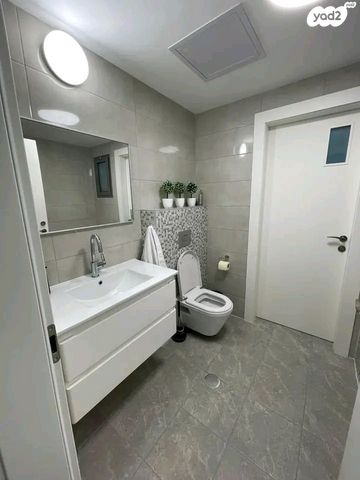 דירה, ביאליק, מרכז, קרית עבודה, חולון