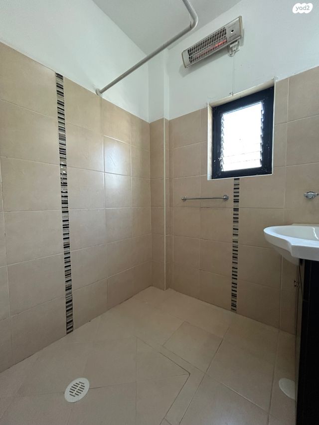 דירה, חומה ומגדל 38, מרכז, קרית עבודה, חולון