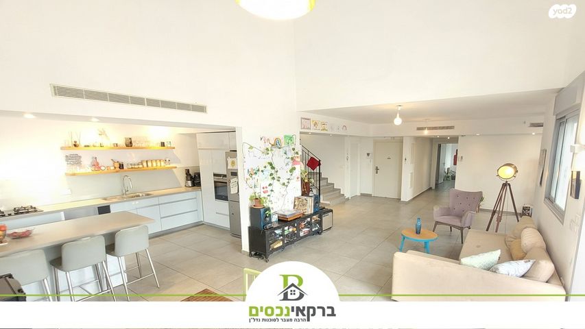 גג/ פנטהאוז, סמטת נוגה, רמתיים, הוד השרון