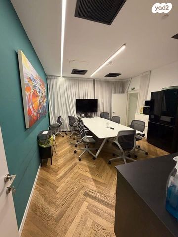 משרדים, דרך מנחם בגין, מונטיפיורי, הרכבת, תל אביב יפו