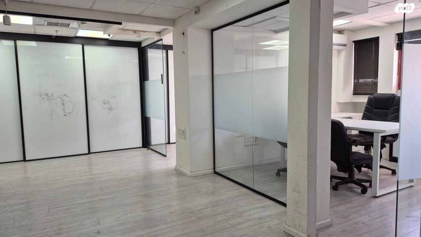 נאות בגין, לב יבנה