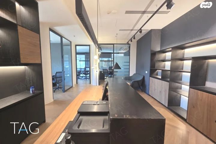 משרדים, הארבעה 28, תל אביב יפו