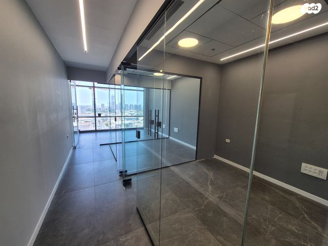 משרדים, הרב ניסנבאום, בת ים