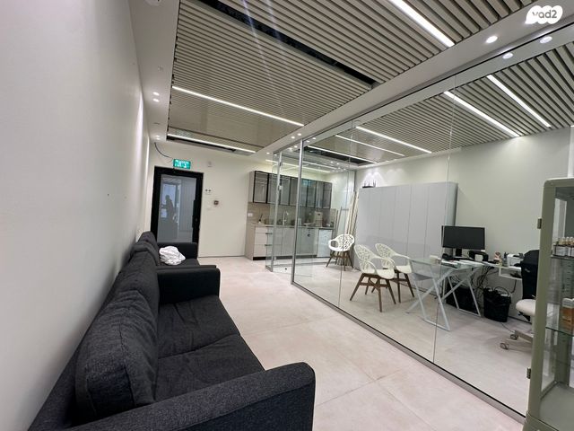 משרדים, שושנה דמארי 1, משכנות האומנים, קרית מוצקין