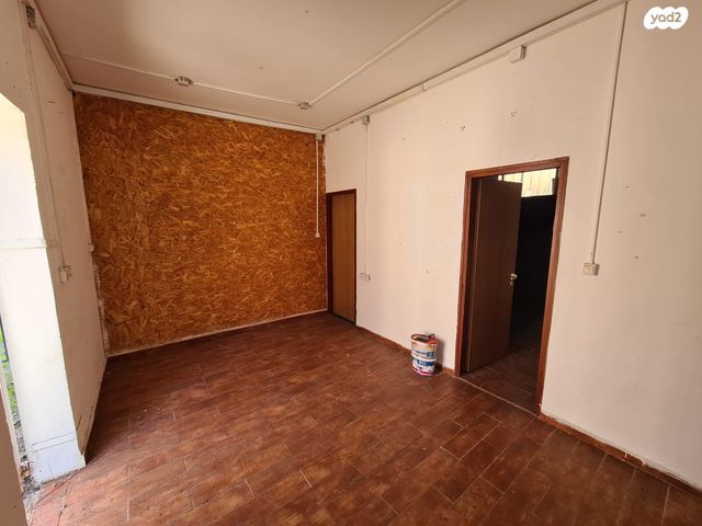 חנויות/ שטח מסחרי, פרדס חנה כרכור