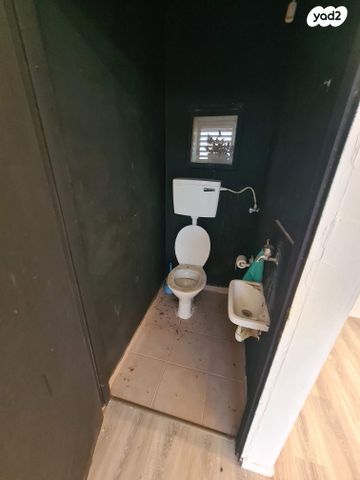 חנויות/ שטח מסחרי, פרדס חנה כרכור