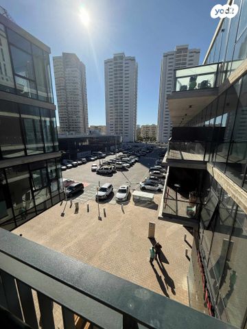 שושנה דמארי 