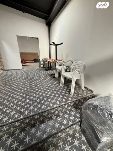 חנויות/ שטח מסחרי, אל מרין, שער פלמר, תחנת רכבת השמונה, חיפה