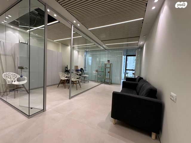 משרדים, שושנה דמארי 1, משכנות האומנים, קרית מוצקין