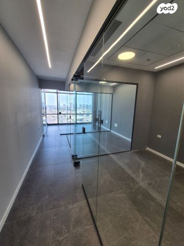 משרדים, הרב ניסנבאום, בת ים