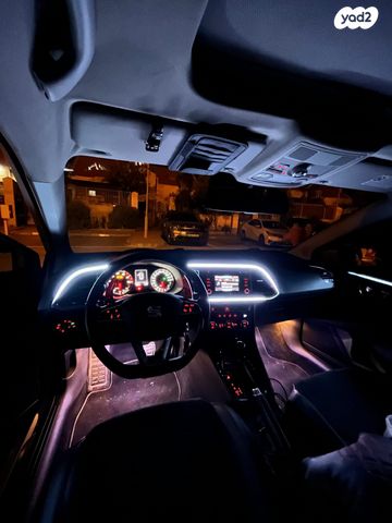 מודעת רכב סיאט לאון