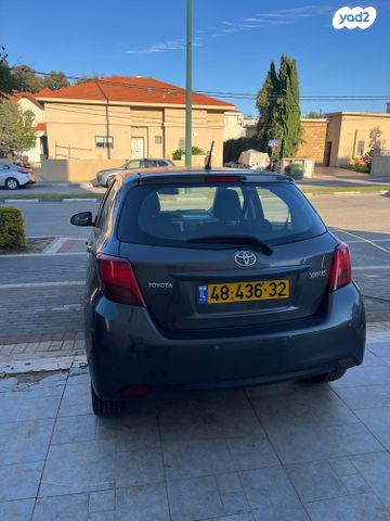 טויוטה יאריס