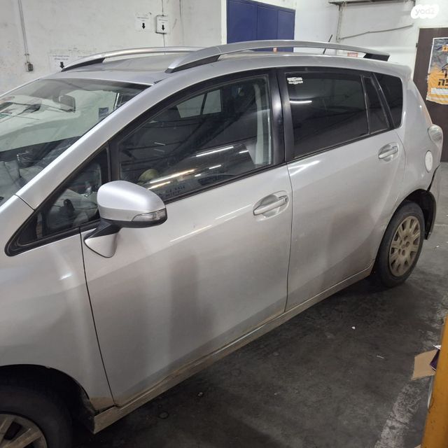 מודעת רכב טויוטה ורסו