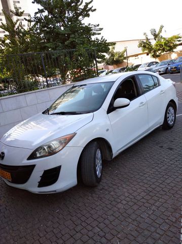 מודעת רכב מאזדה 3