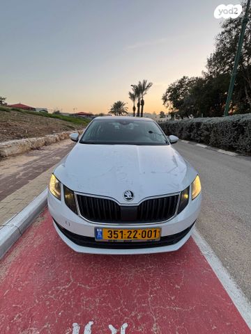 סקודה אוקטביה