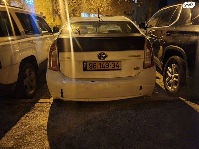 טויוטה פריוס