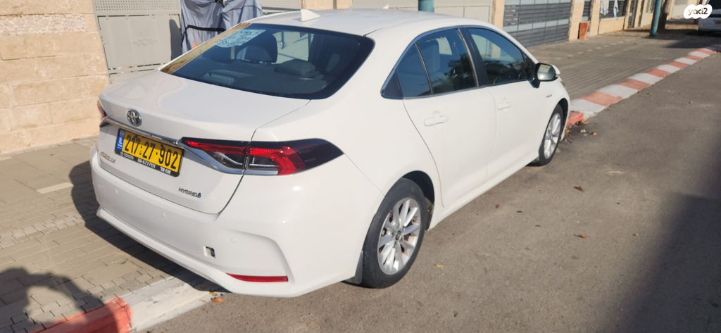 טויוטה קורולה