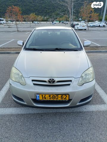 טויוטה קורולה