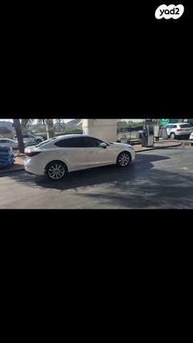 מודעת רכב מאזדה 3