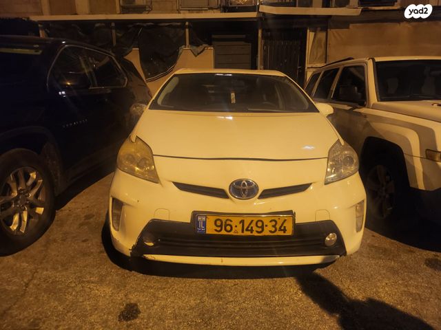 טויוטה פריוס