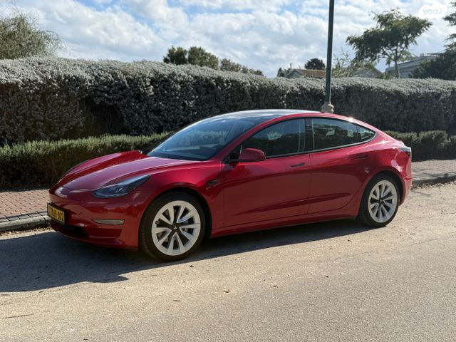 מודעת רכב טסלה מודל 3